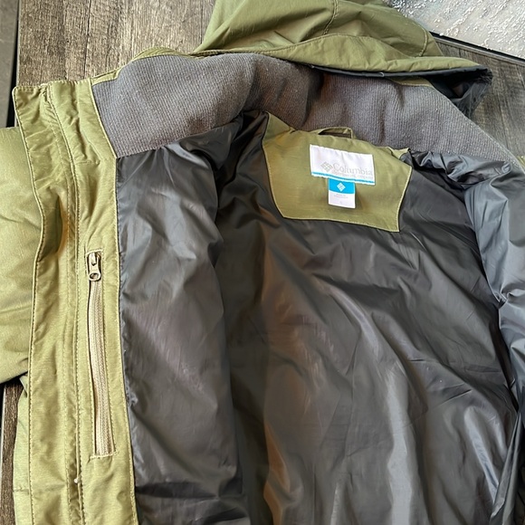 Columbia Ridgeview peak hooded jacket, green in Men’s small. - Picture 5 of 8
